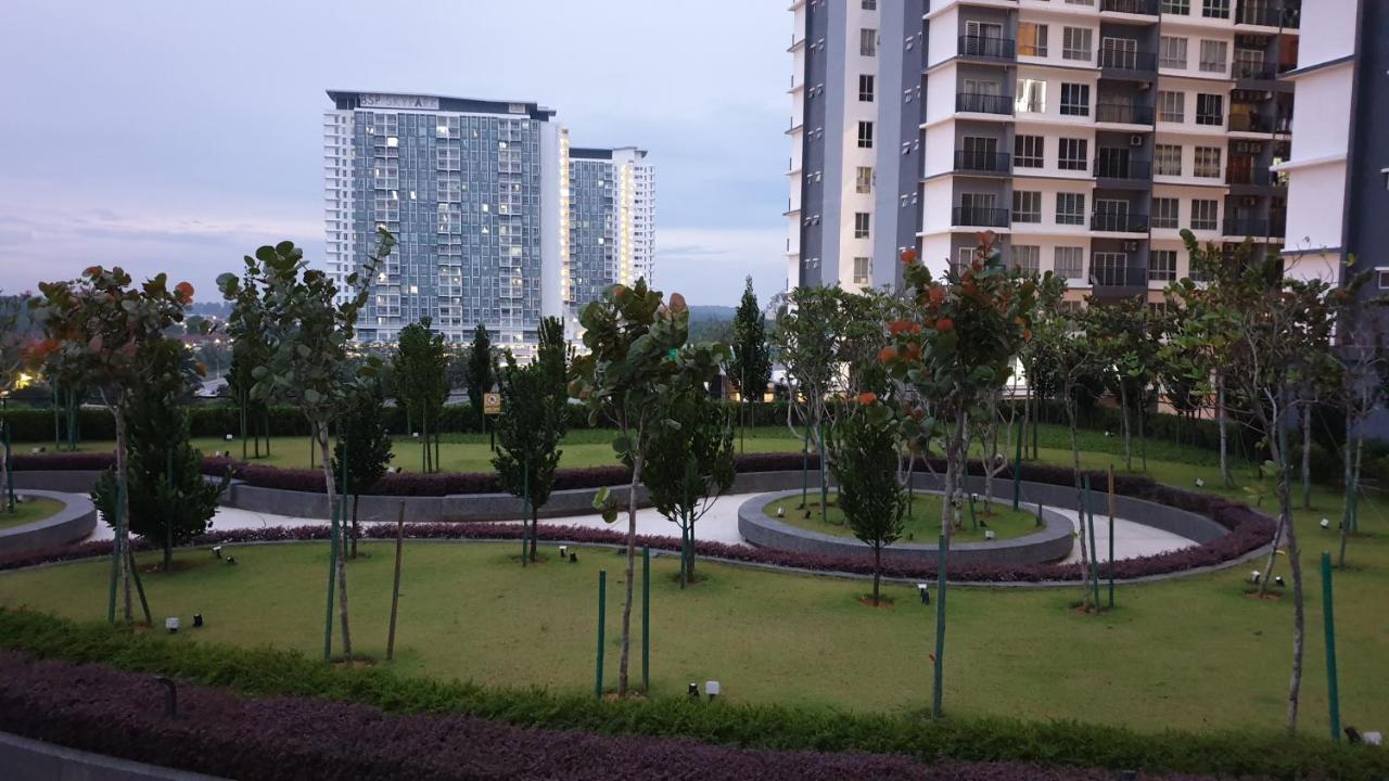 Bsp21 Family Homestay Jenjarum Exterior foto
